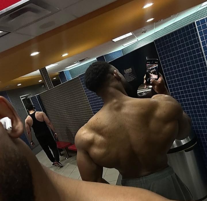 DECEAS TENER ESTE CHOCOLATE