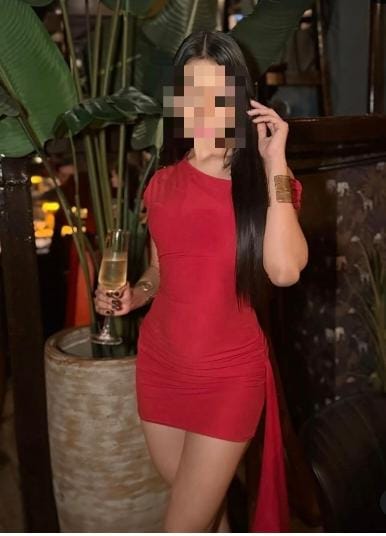 Sofi mujer joven, divertida y sensual con ganas de experimentar buenos momentos.