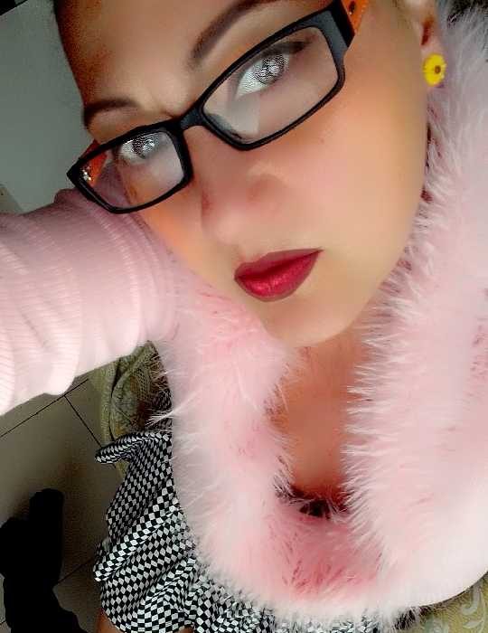 AMA DE CASA ESPAÑOLA.