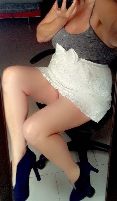 AMA DE CASA ESPAÑOLA.