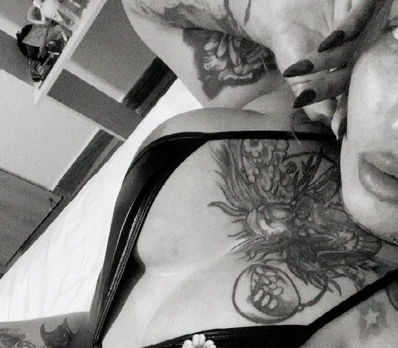 Colombiana caliente busca amigos para pasar un buen rato y cumplir fantasías