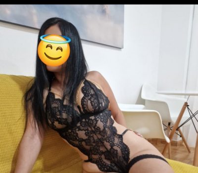 Niña nueva en la isla