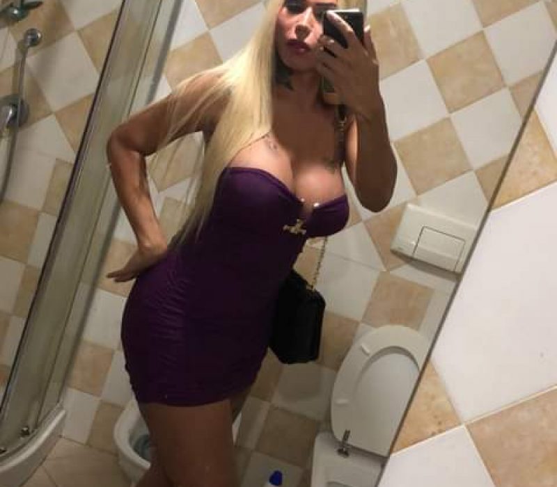 Trans femenina viciosa mamadas apelo hasta el final